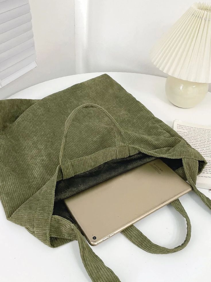 Stylish Tote Bags for Women Pakistan — UTHAAN